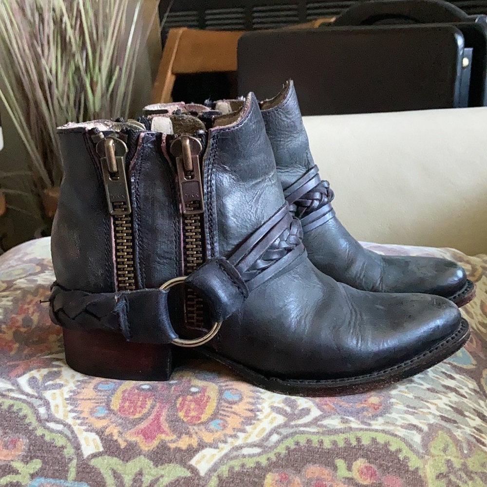 Freebird by Steven Clash Boot Sz 7 Black Leather Ankle Distressed